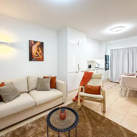 Rocha Pool Modern Vogue Appartement Portimão