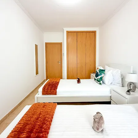Rocha Pool Modern Vogue Appartement Portimão