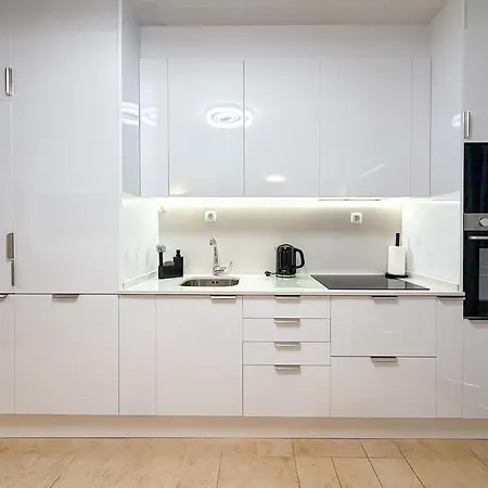 Rocha Pool Modern Vogue Appartement *
