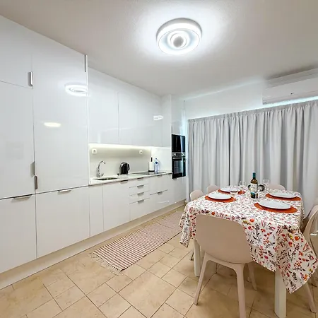Rocha Pool Modern Vogue Appartement Portimão