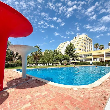 Rocha Pool Modern Vogue Portimão